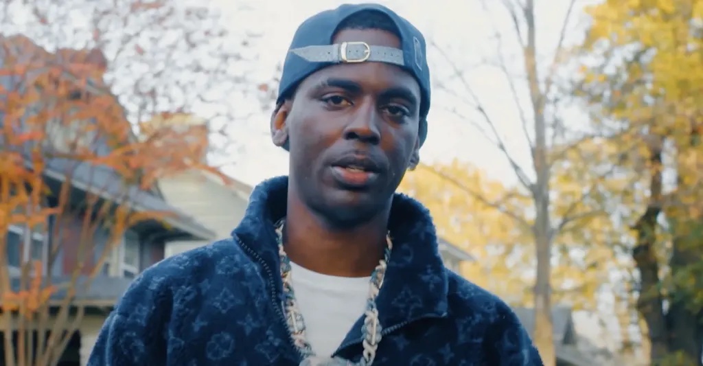 Young Dolph – “Large Amounts” (Video)