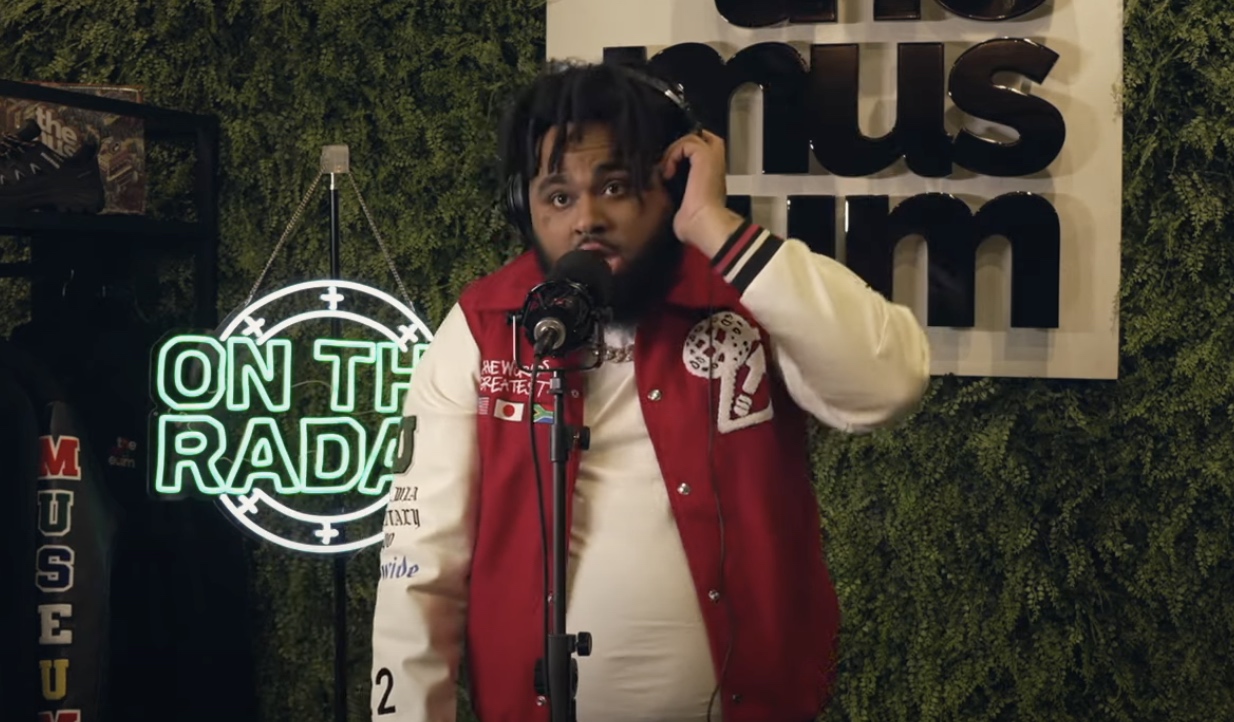 Lil Zay – On The Radar Radio Freestyle (Video)