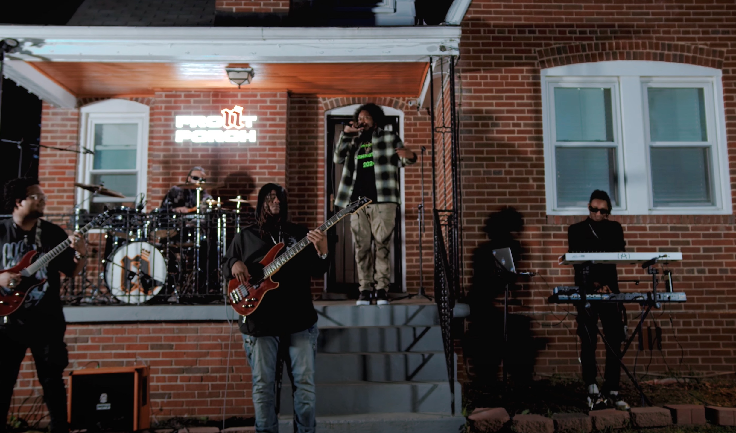 Noochie – “Silver Hill RD” (Front Porch Performance) (Video)